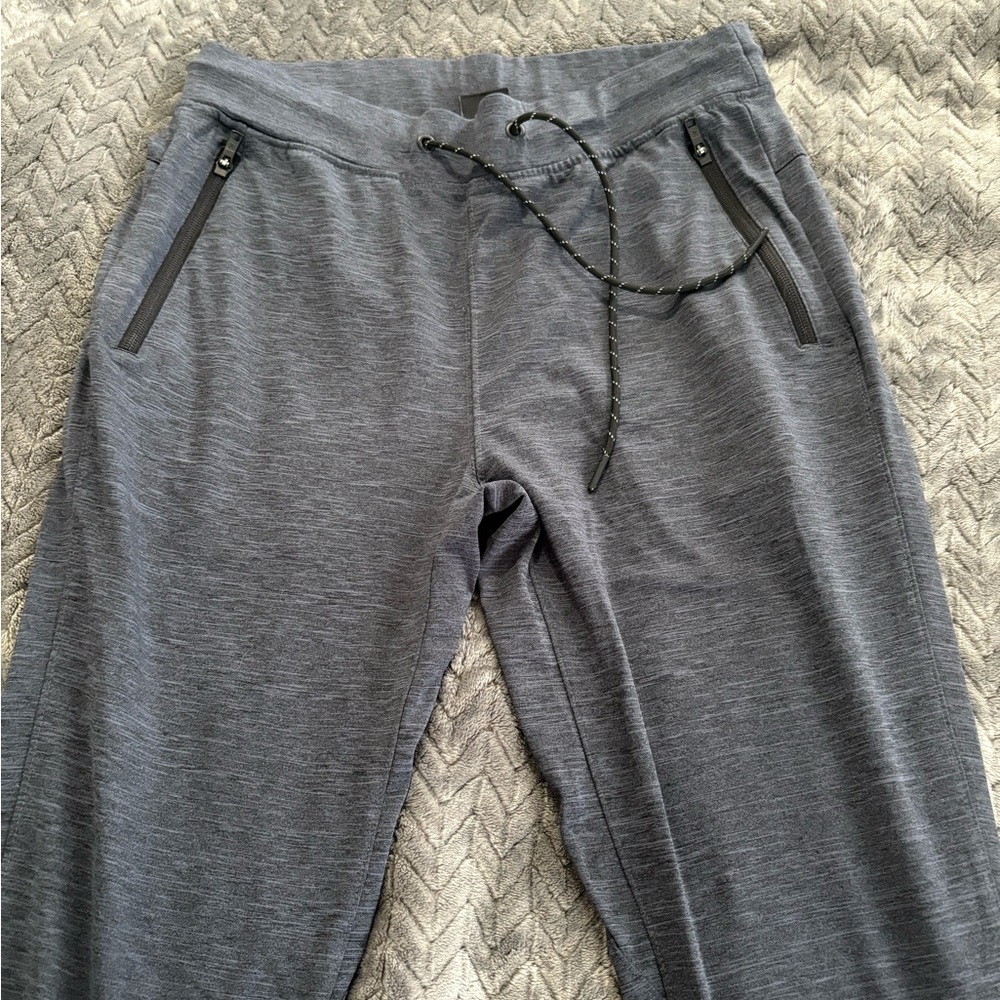 AE Joggers